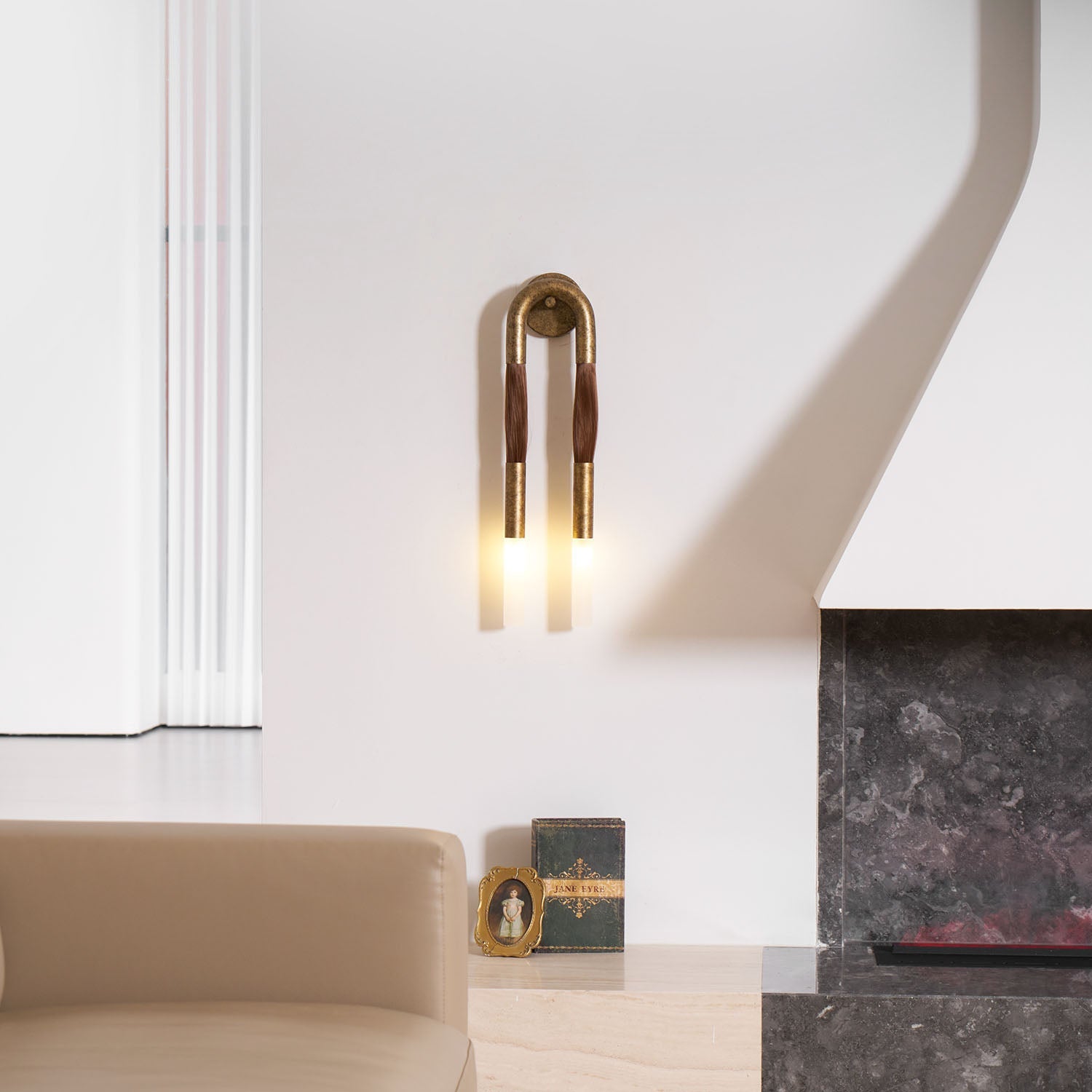 Iron Wall Lamp 26.4 in (67.0 cm) Horsehair Style Indoor Bedroom Living Room Decorative Lighting | Thomler